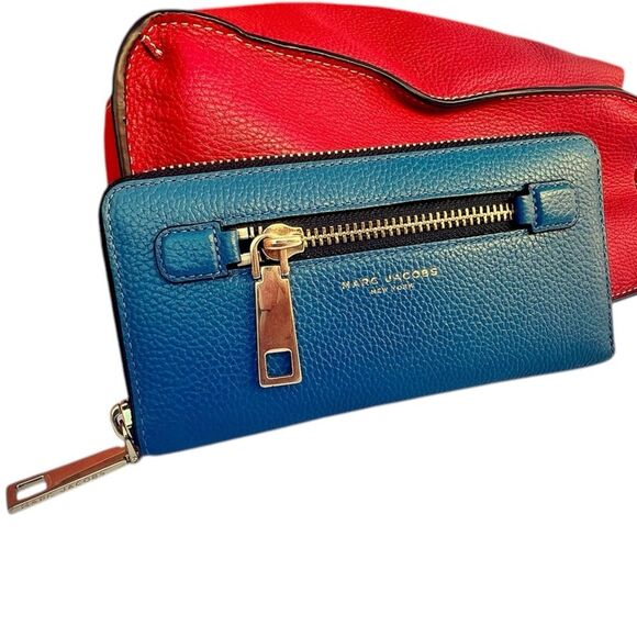 Marc Jacobs Electric Blue Zip Close Continental Leather Wallet w/ Gold Hardware - Picture 2 of 6